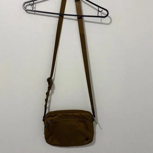 Lululemon Burnt Caramel Lululemon City Adventurer Crossbody 2.5L - Picture 6 of 7
